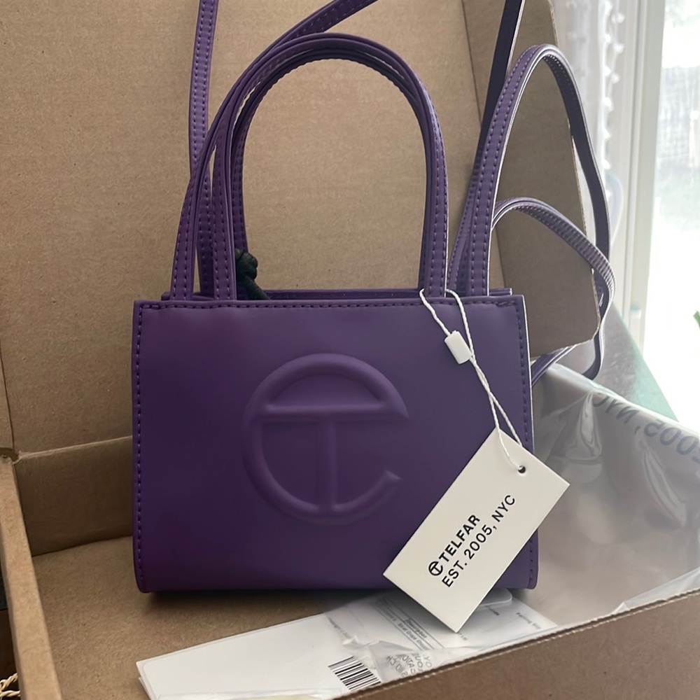 Telfar grape shopping bag (small)